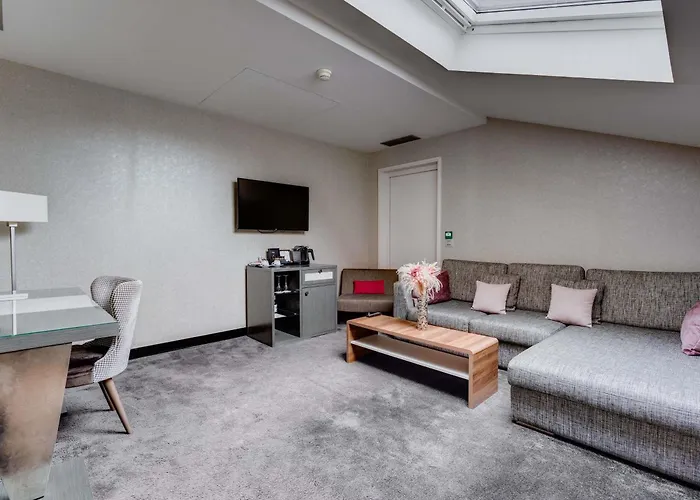 La Cour Des Consuls & - Mgallery Collection Hotel